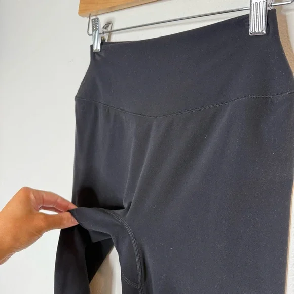 Buffbunny Micro Legacy Legging Regular Length size small in black - Picture 8 of 9